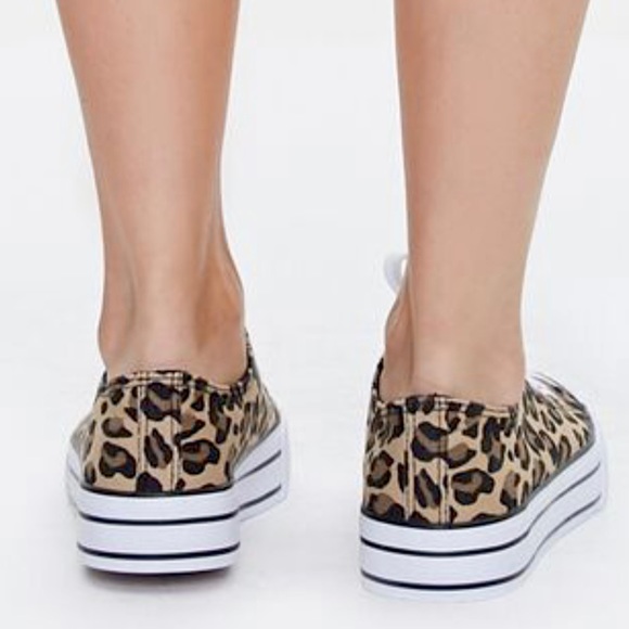 Forever 21 platform canvas leopard print women sneakers Size 9 - Picture 4 of 13
